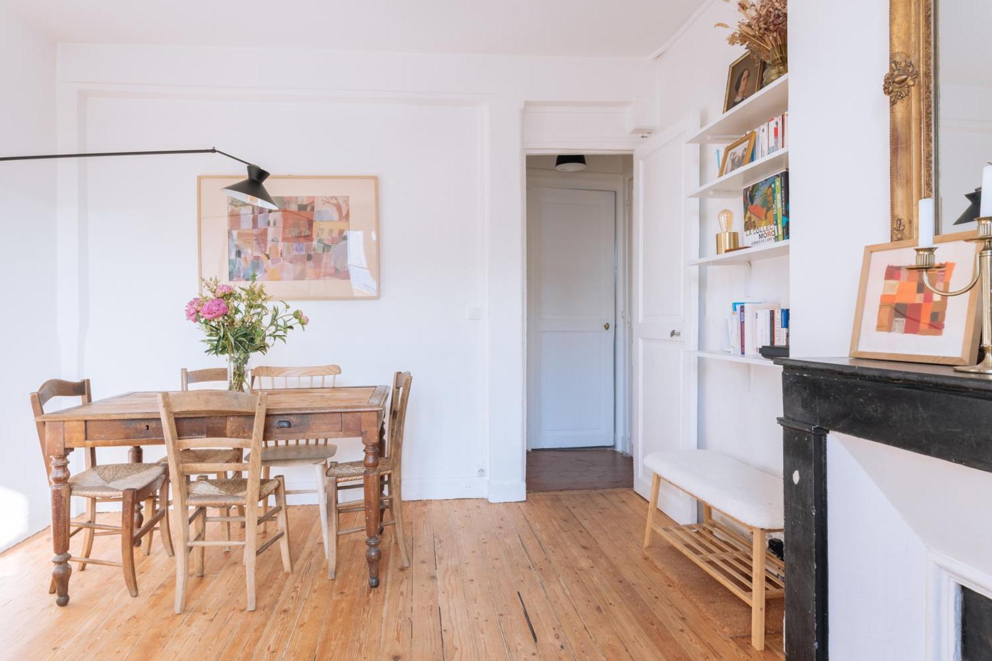Ideally Located 2bd For 3 With Balcony&view * Paris