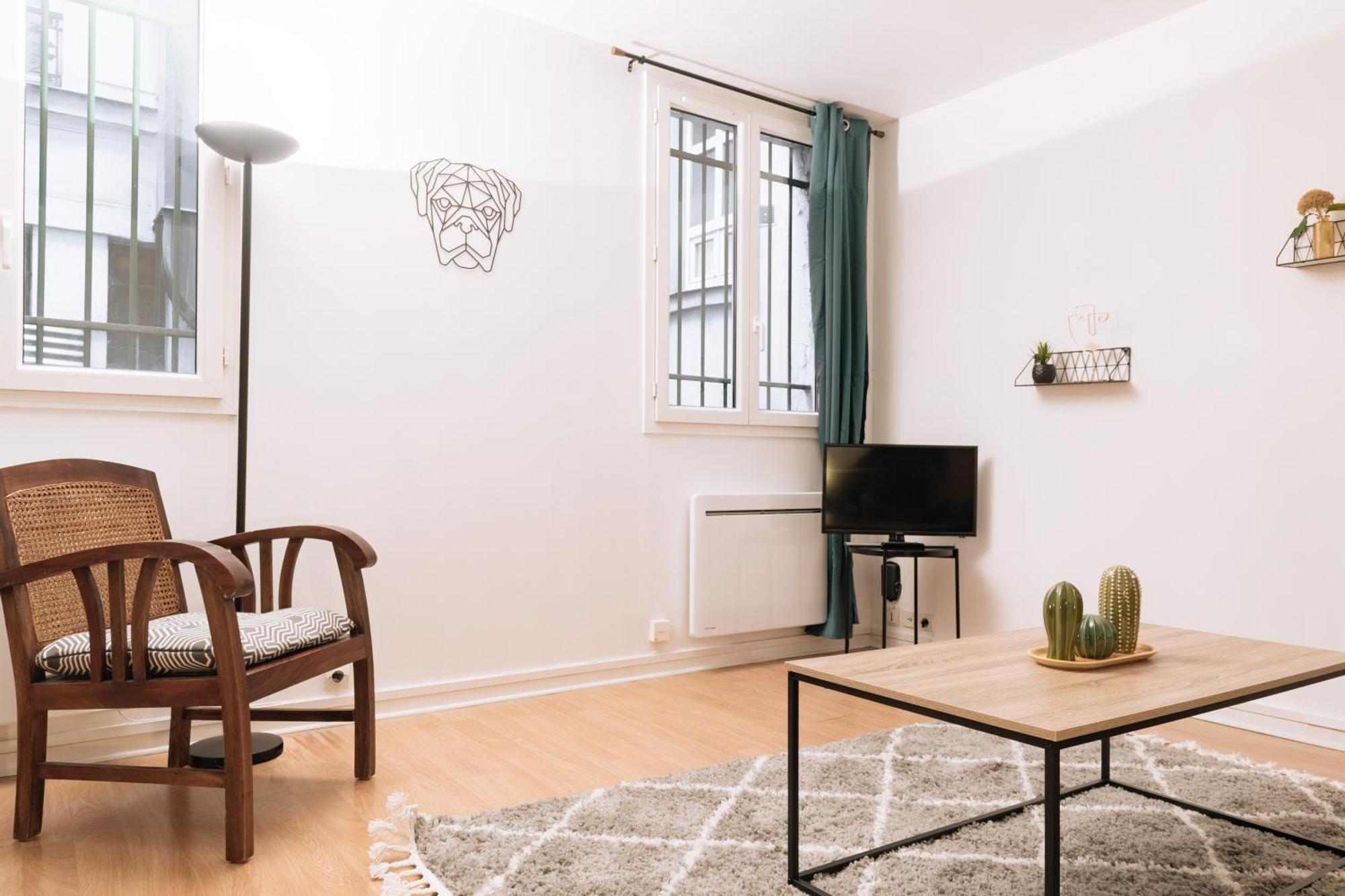 Contemporary 1bd Saint Lazare! Paris
