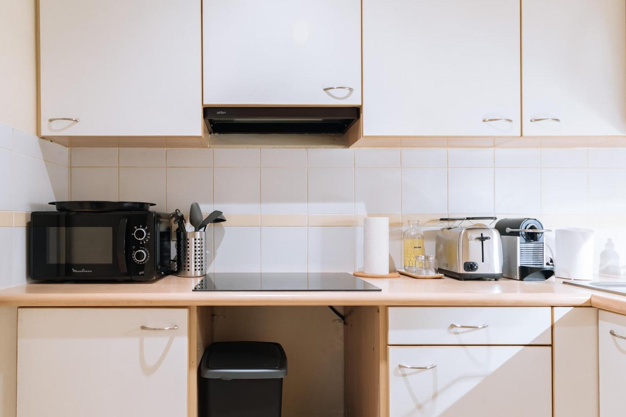 Contemporary 1bd Saint Lazare! * Paris