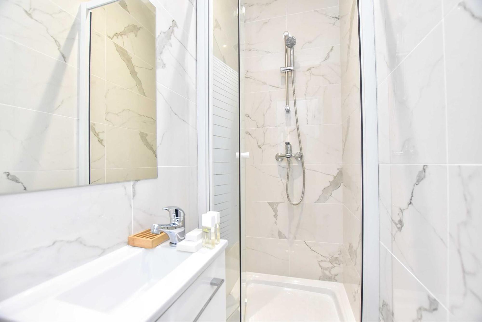 Amazing Apartement 4br Menilmontant Apartamento