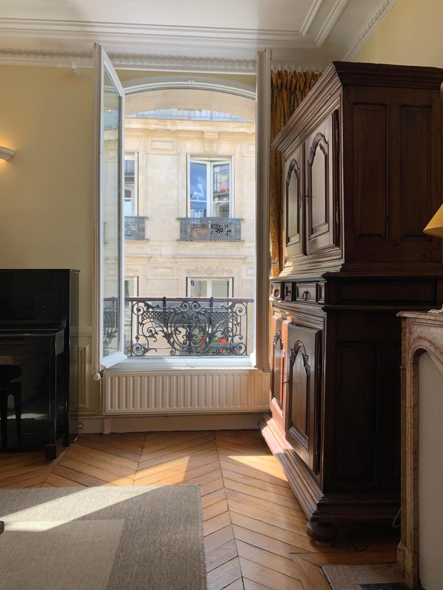 Apartment Chaleureux 3 Pieces Haussmanien Au Coeur Du Quartier Latin Paris