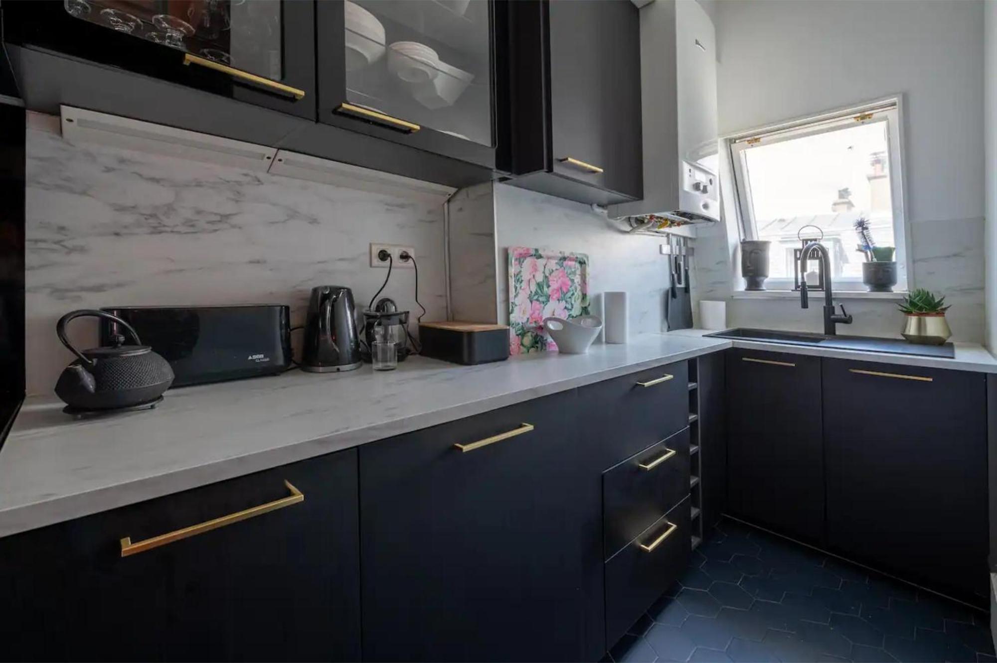 Beautiful 1bd Parasian Batignolles Apartment