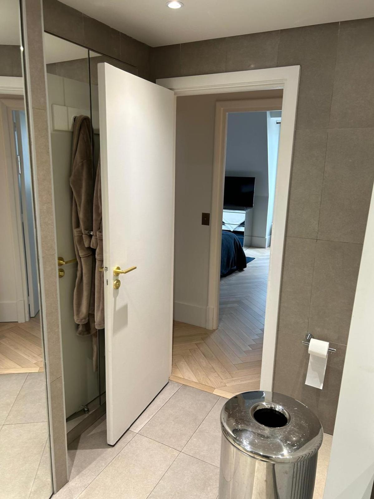 Apartamento Luxueux Metro George V - Hermes - Champs-elysees - Arc De Triomphe Paris