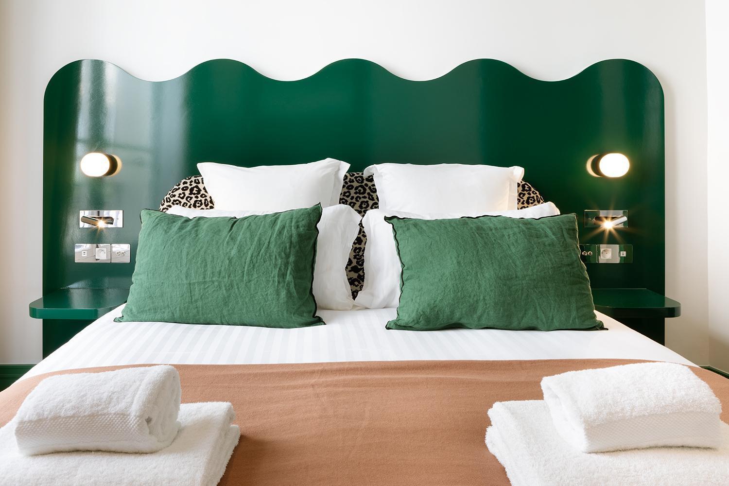 Collection Serviced In Notre Dame - Rue Savoie Apartment *