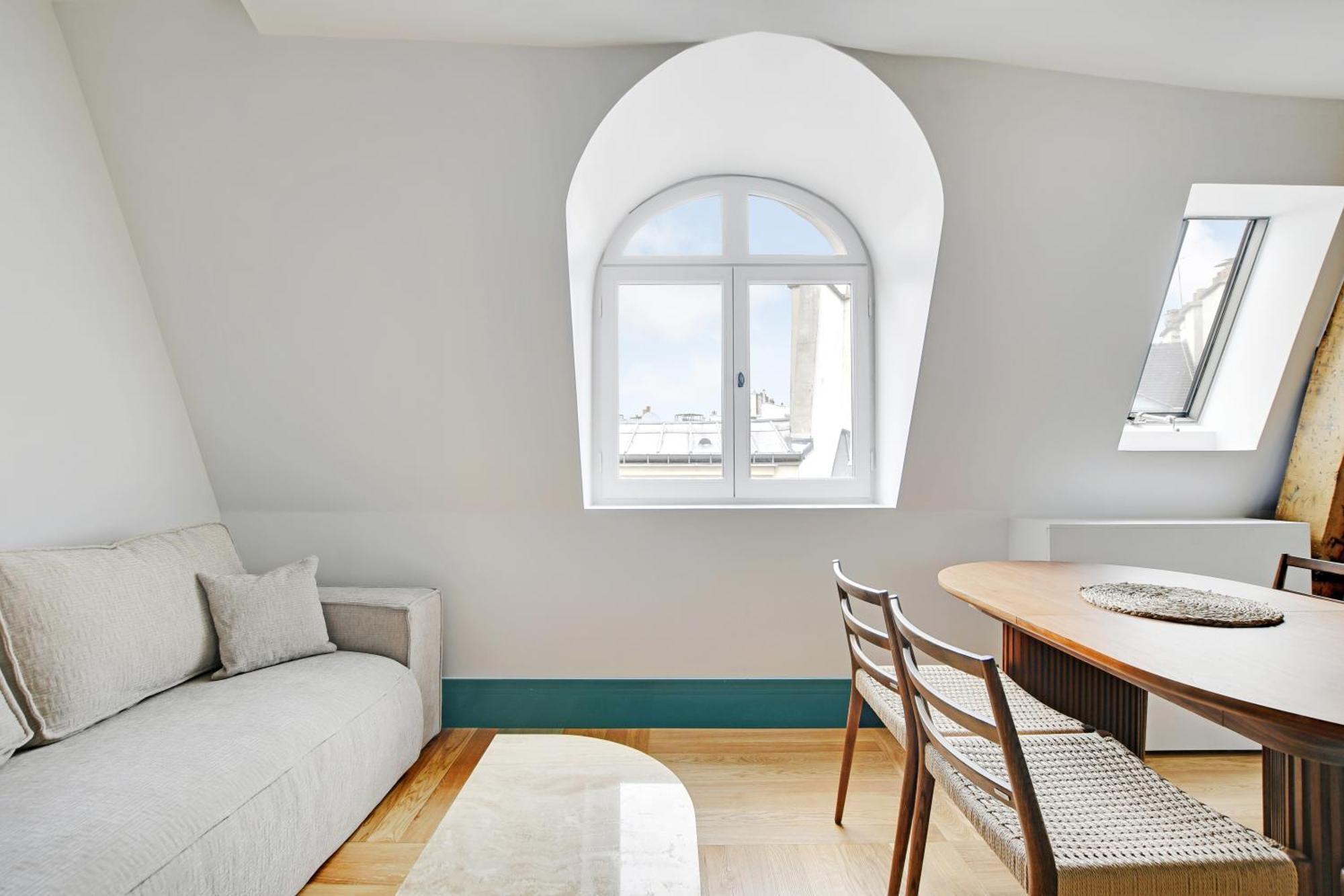 Apartment Collection Serviced In Notre Dame - Rue Savoie Paris