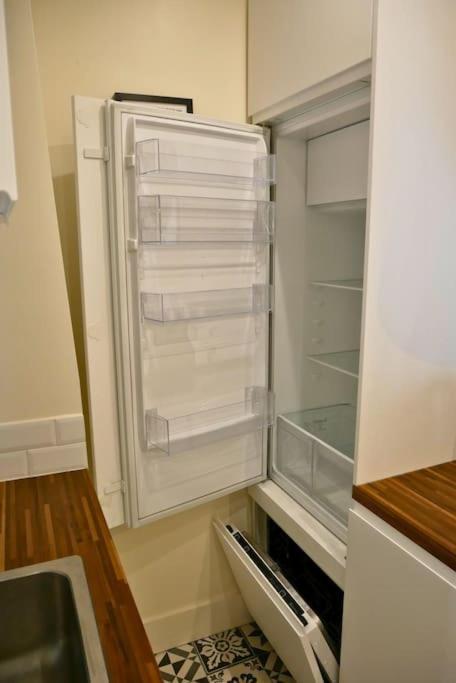 One Bedroom Batignolles * Paris