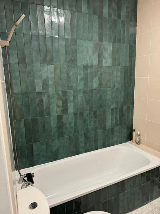 Apartamento Luxe Chic Aux Buttes-aux-cailles A 5min Du Metro, Parking Prive Disponible Paris