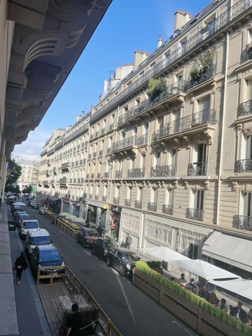De Luxe Juste A Cote Des Champs-elysees Apartment *
