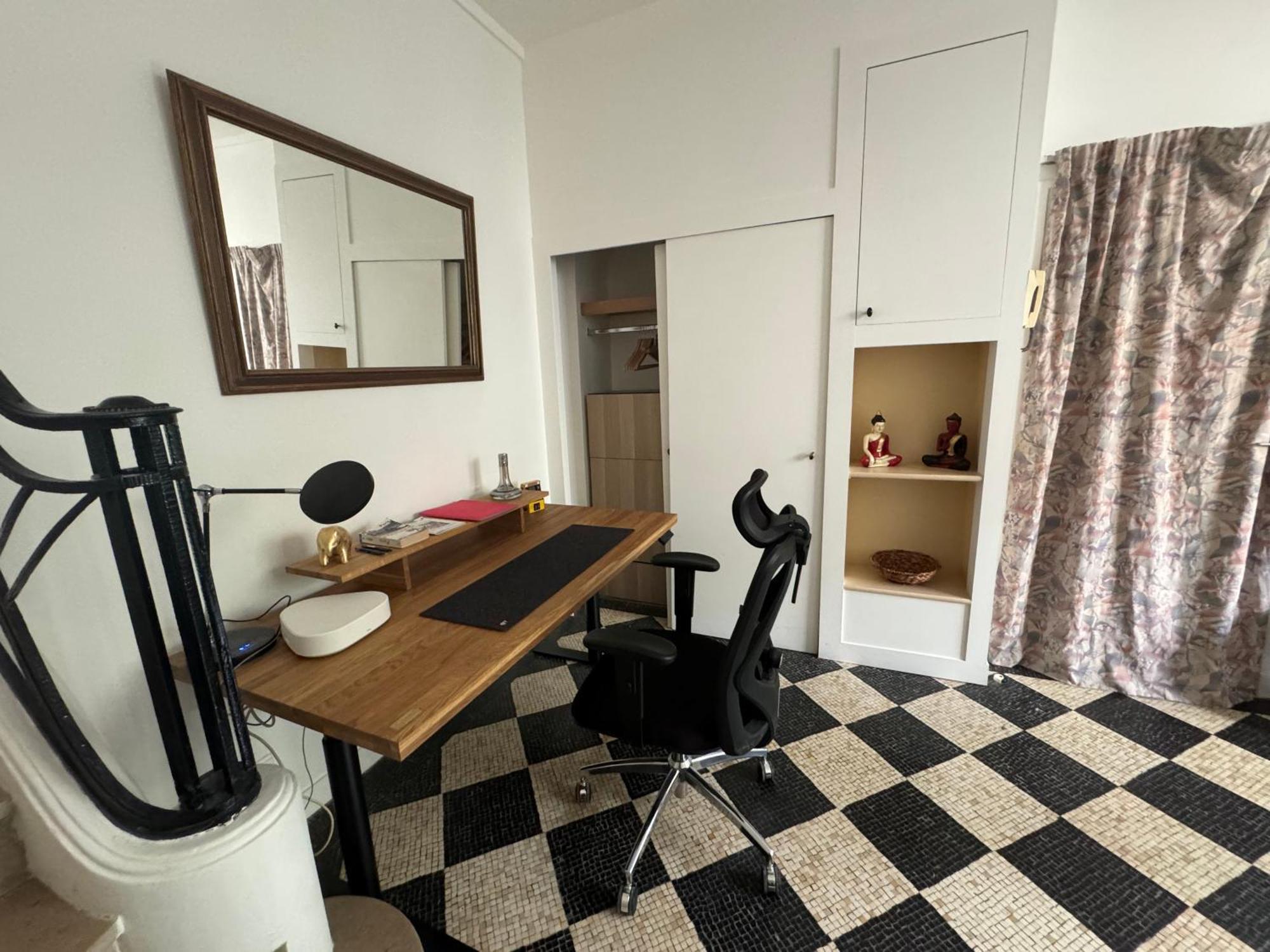 Pere Lachaise Apartment Paris