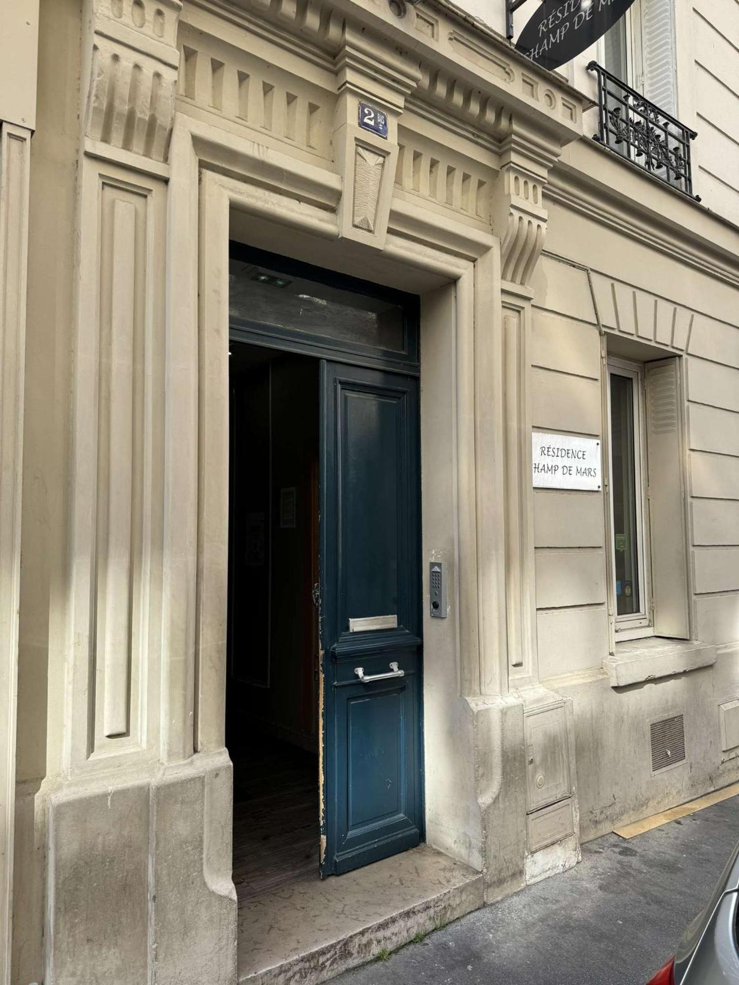 Champ De Mars Apartment