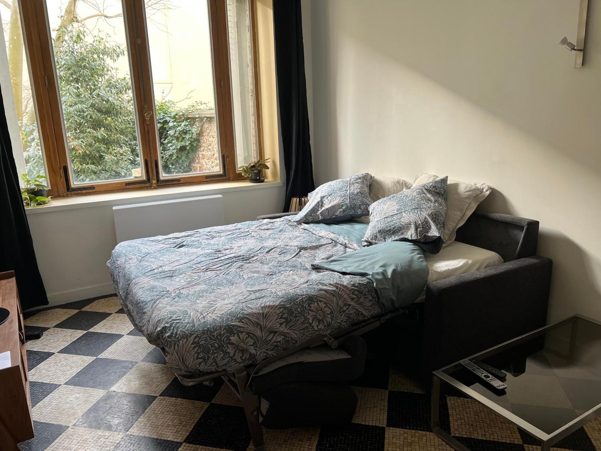 Pere Lachaise Apartment *