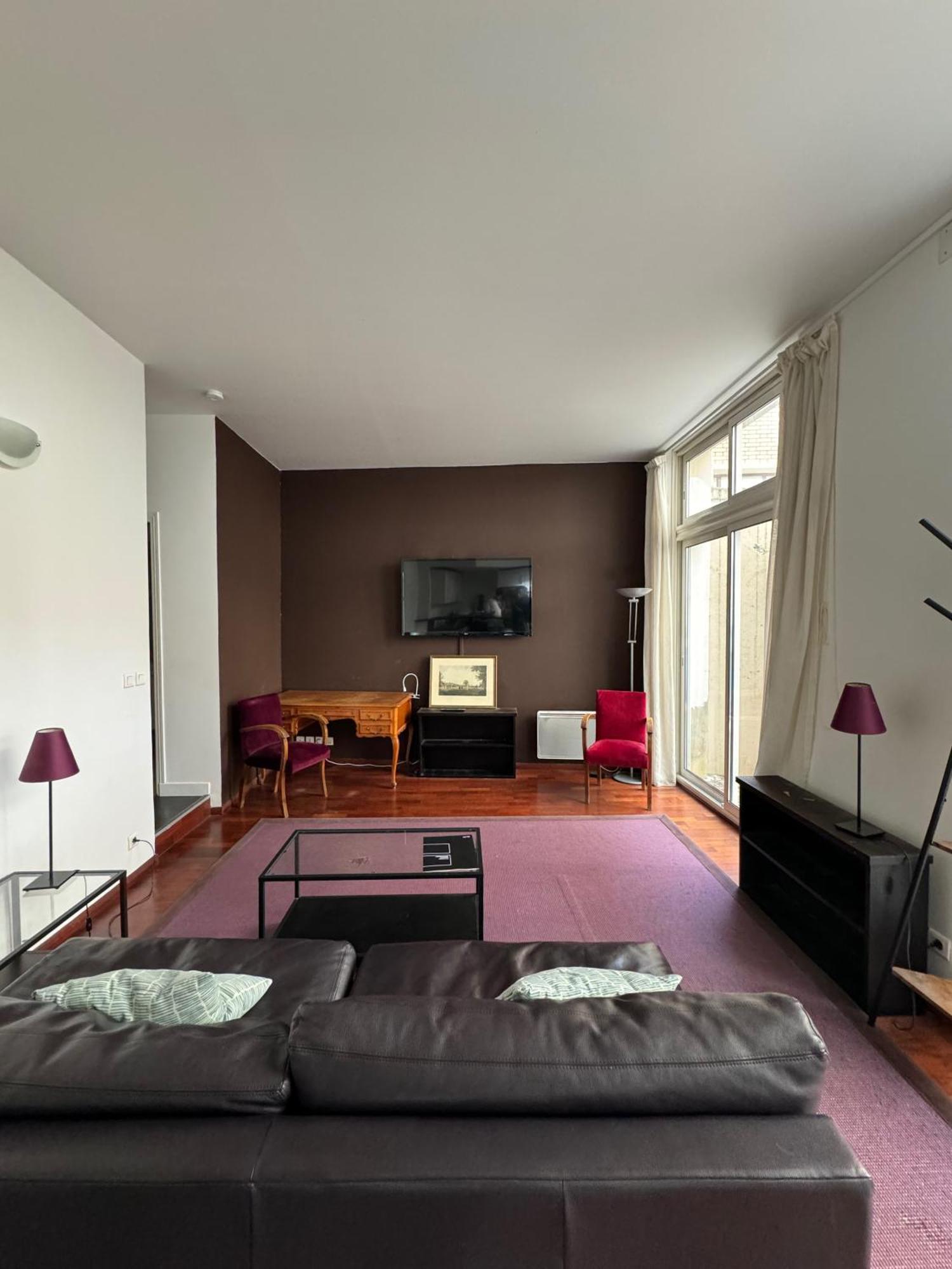 Champ De Mars Apartment Paris
