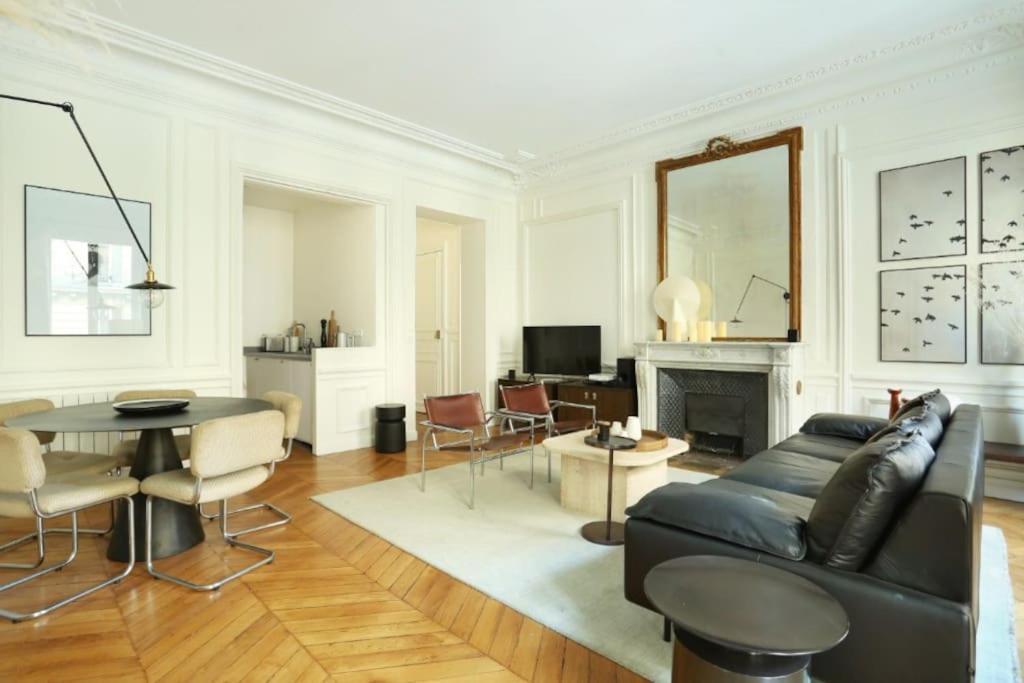 Louvre Apartment Paris
