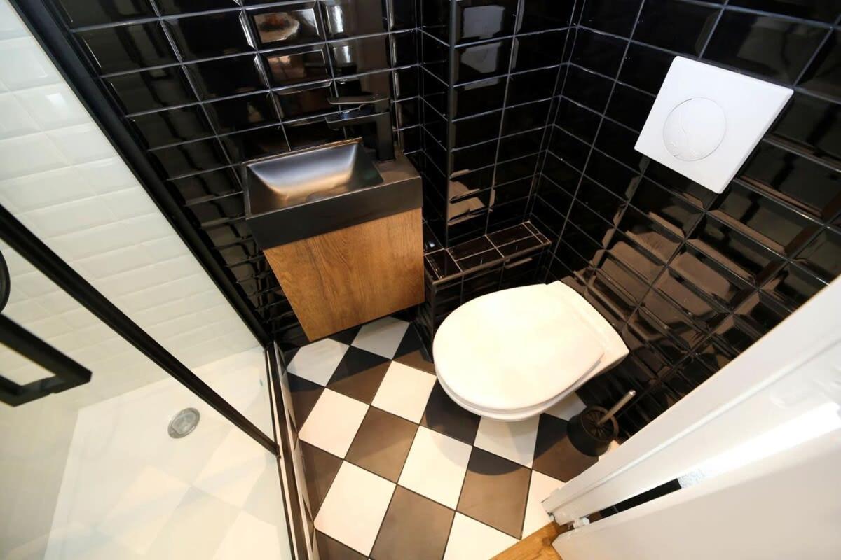 Apartment Proche Des Celebres Puces De 4p *