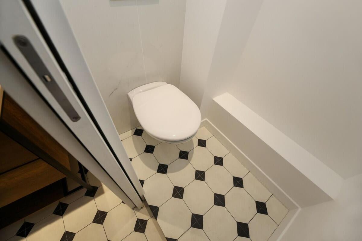 Apartment Proche Des Celebres Puces De 4p *