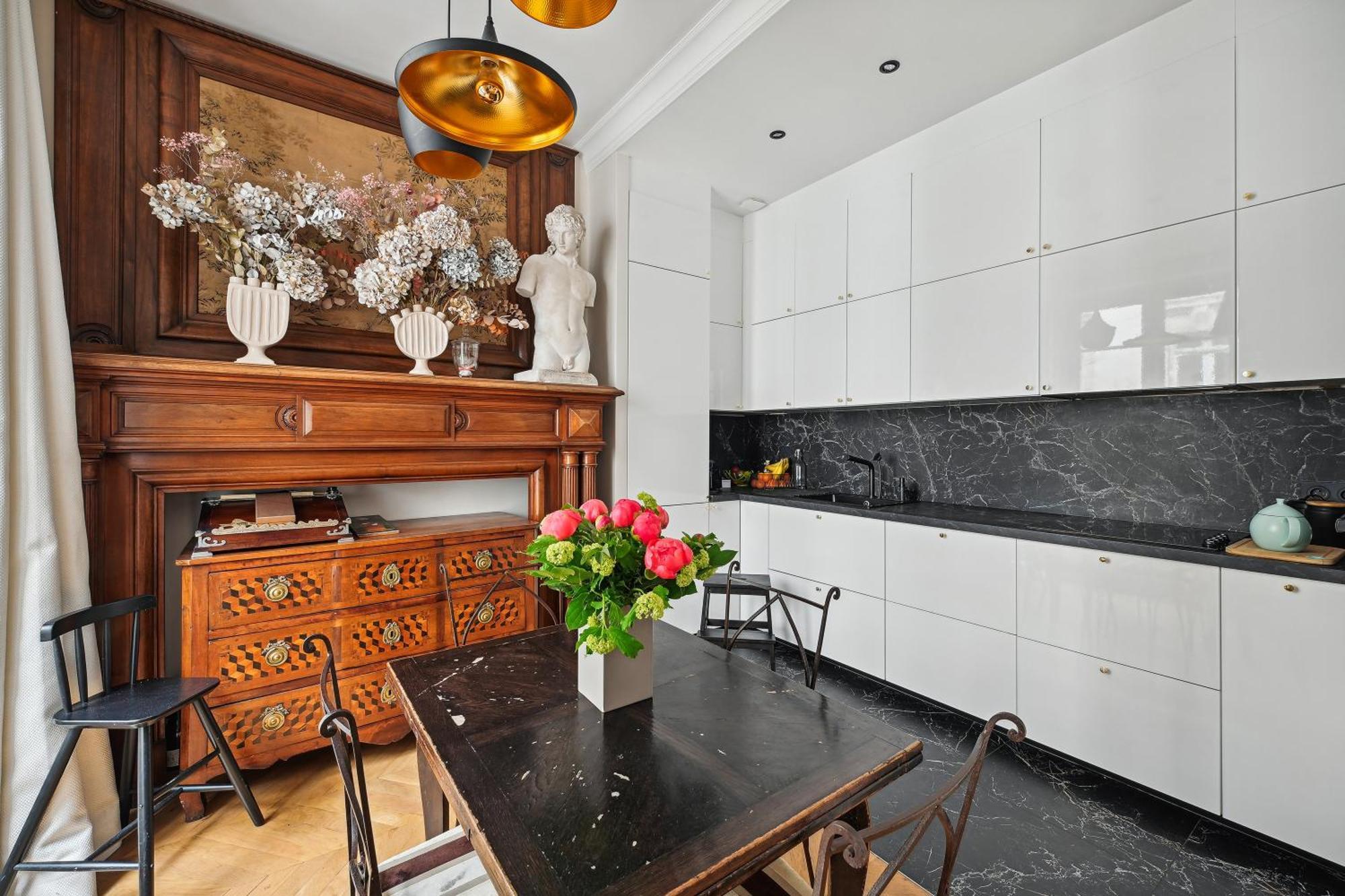 Veeve - Transcendent On The Trocadero Apartment