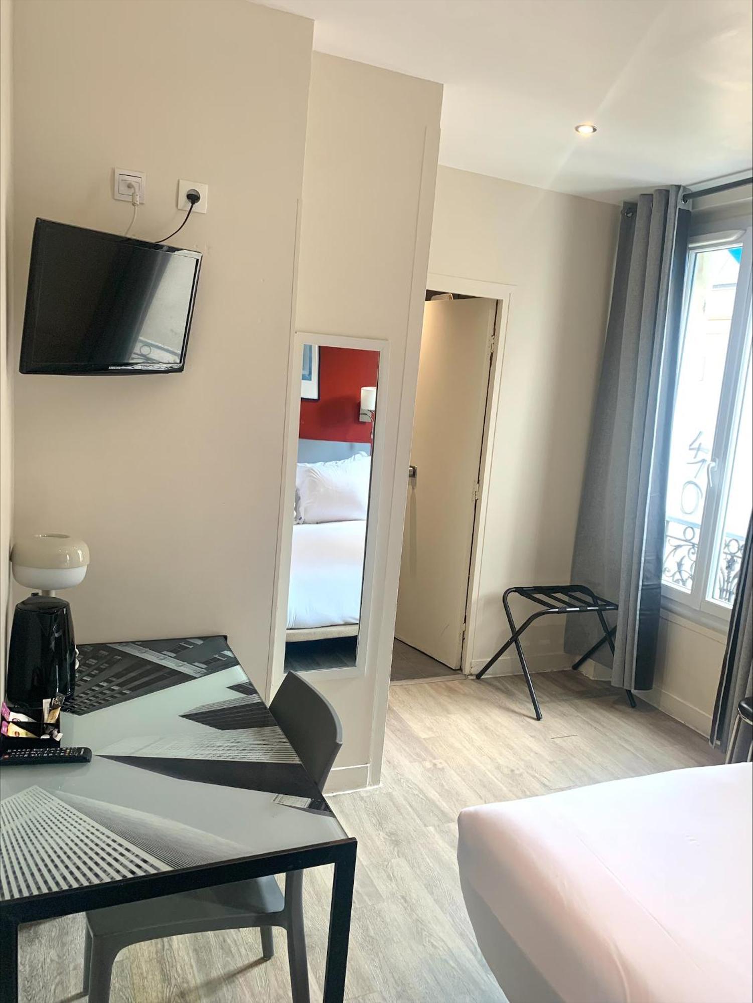 Hotel Hipotel Belgrand Mairie Du 20eme 3*