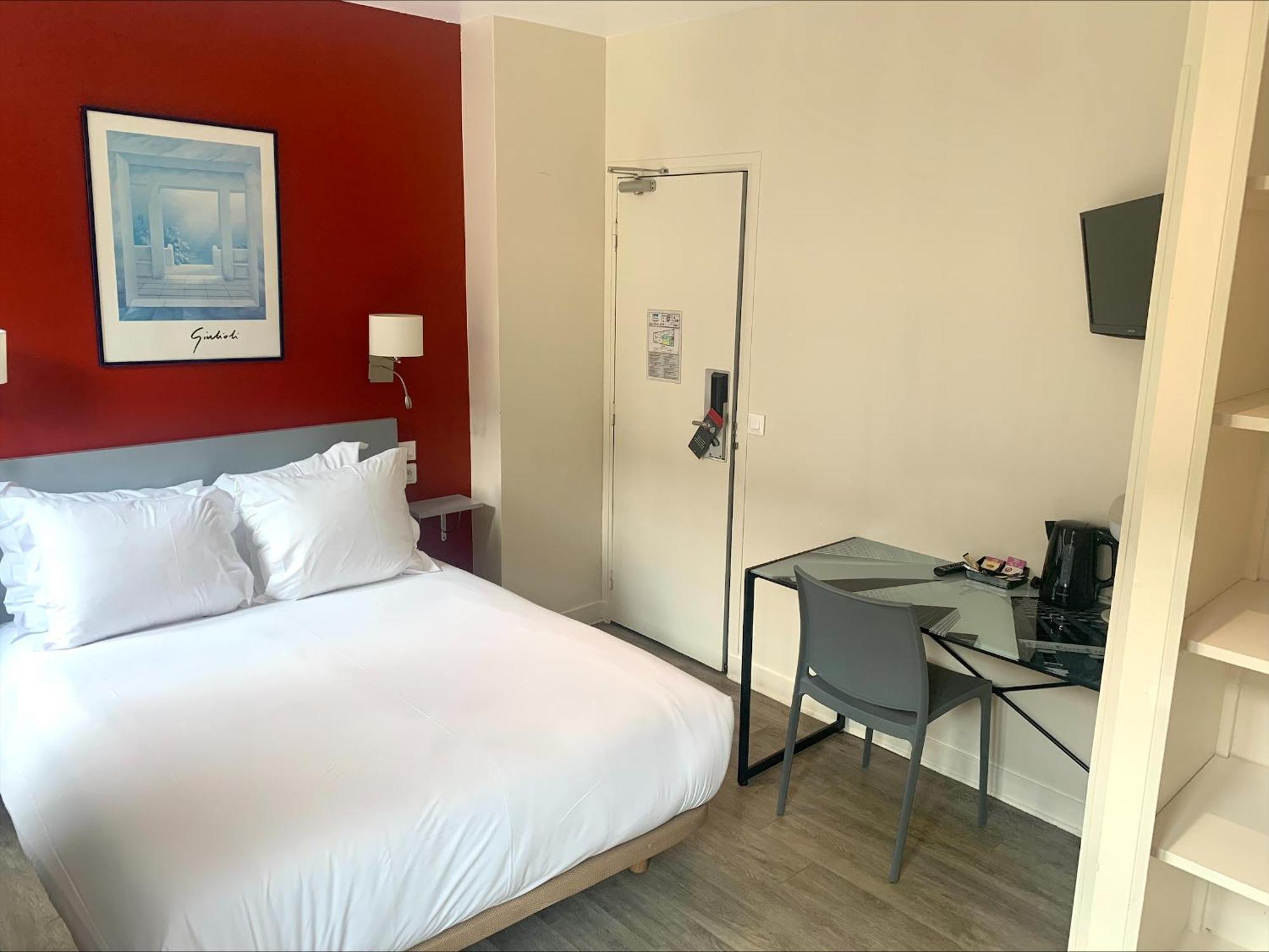 Hipotel Belgrand Mairie Du 20eme Hotel