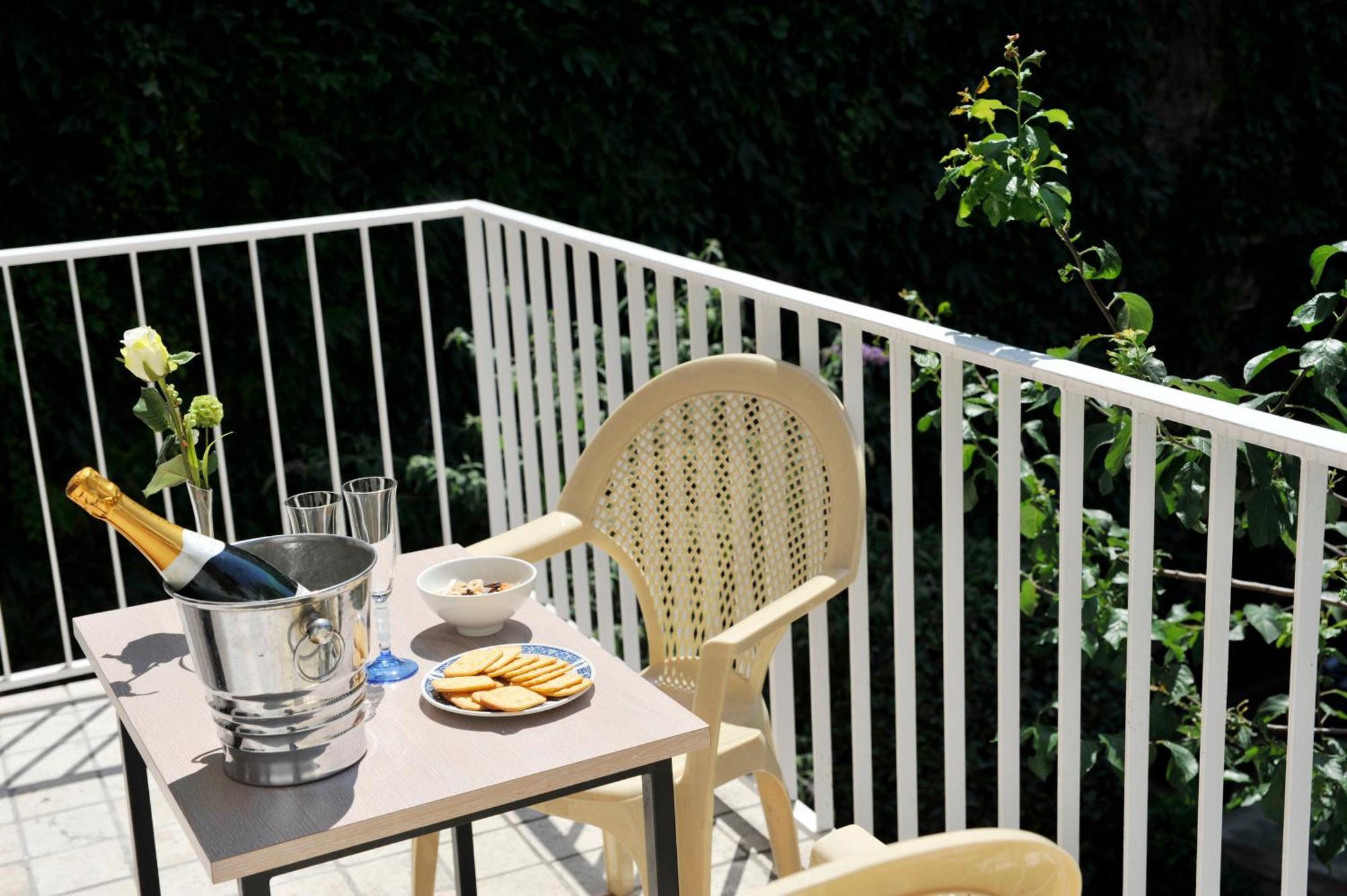 De Montparnasse Hotel 3*
