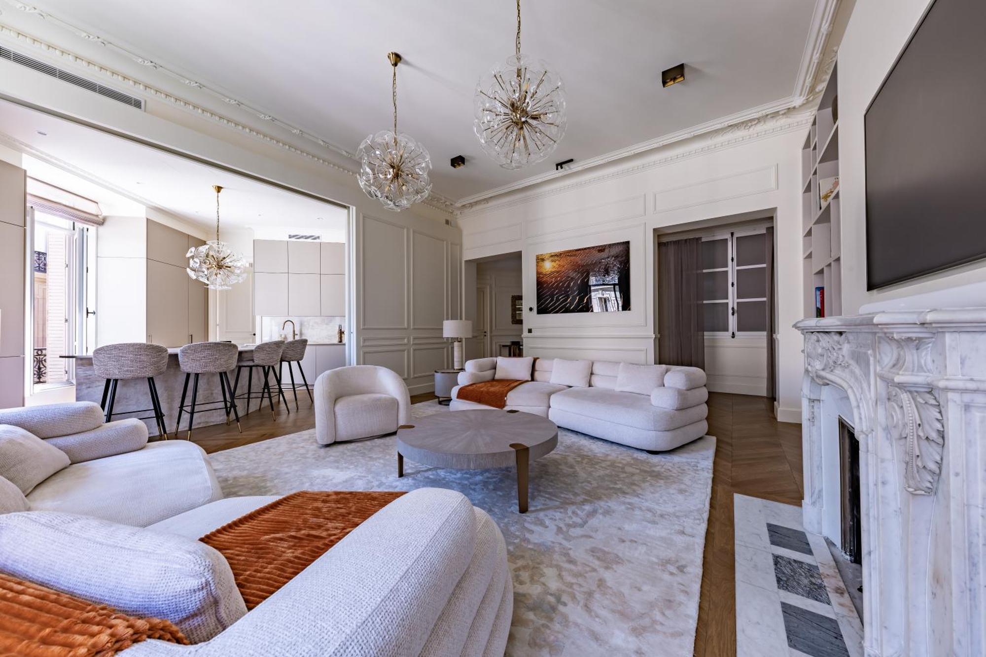Apartment Avenue Montaigne - Champs Elysees Paris