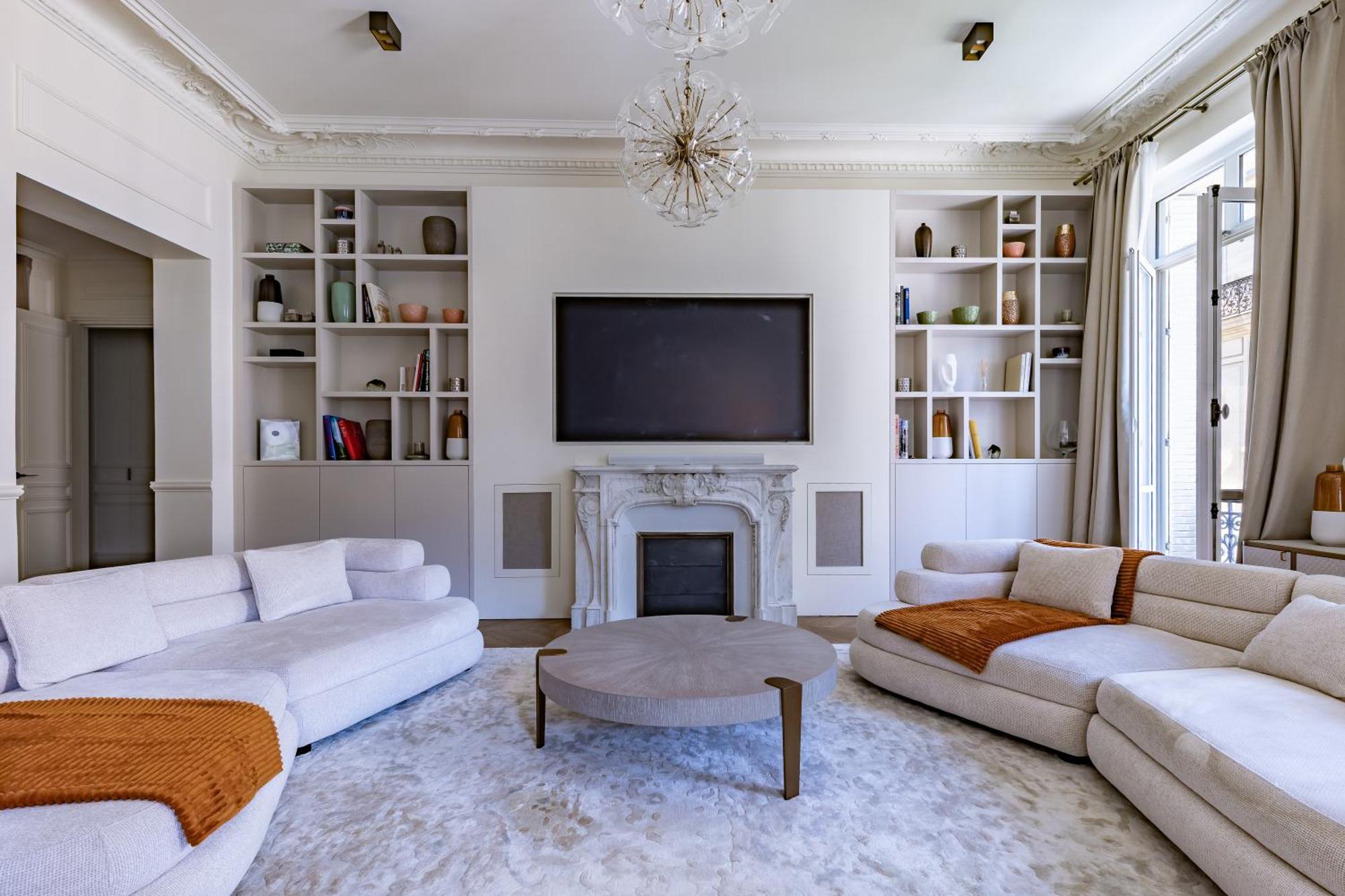 Avenue Montaigne - Champs Elysees Apartment
