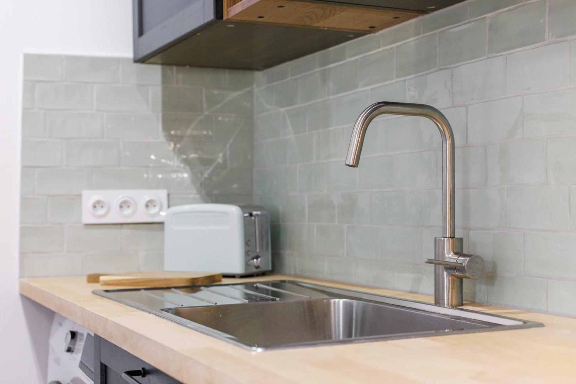 Urban Refuge In The Heart Of The Marsh 1bdr - 3p Apartment