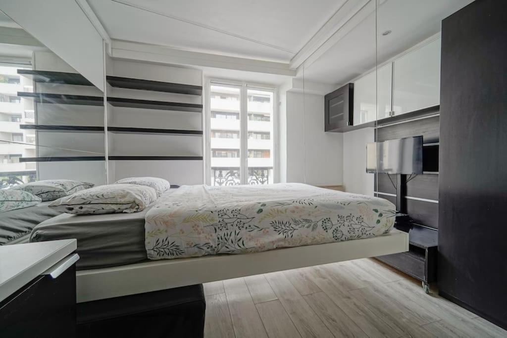 Doorman - Parisian Historic Gem - Location Apartment