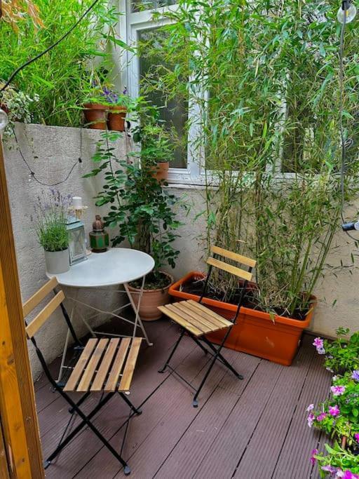 Apartment Charming In A Courtyard In *