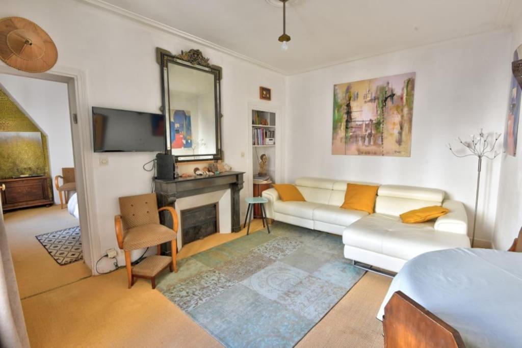 Coeur Authentique Apartment Paris