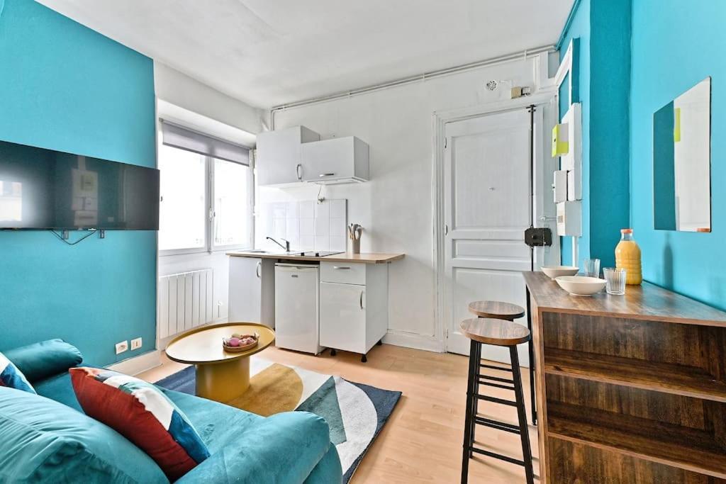 Cosy Et Colore Au Coeur De Appartement