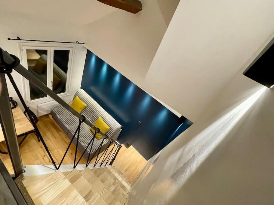 Appartement Joli Studio 18m2 En Plein Coeur Du Marais A ! *