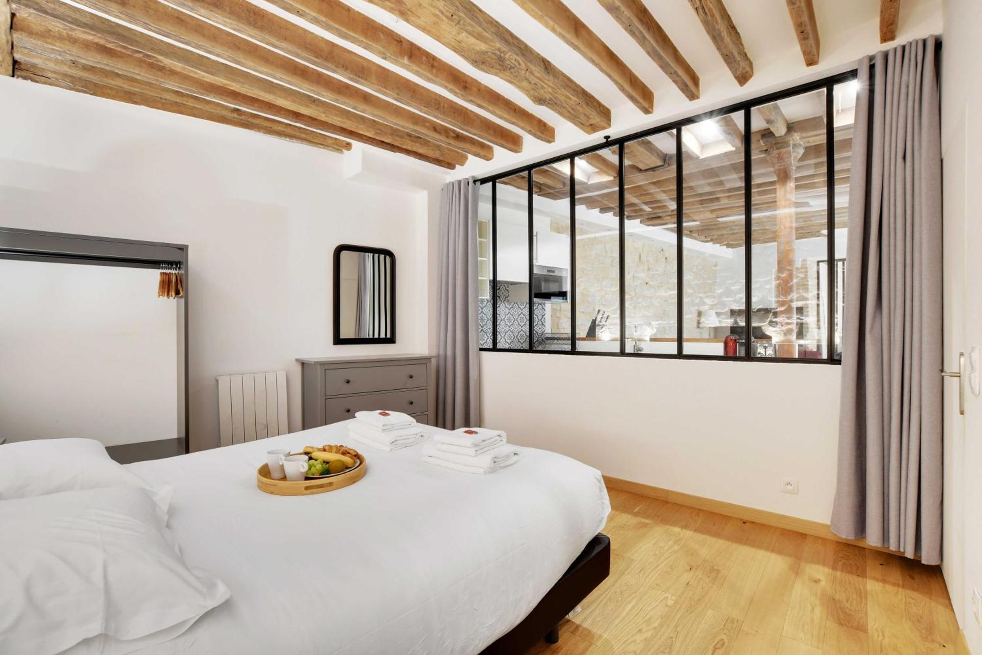 Apartment Chic Au Coeur Du 9eme 2 6p Paris