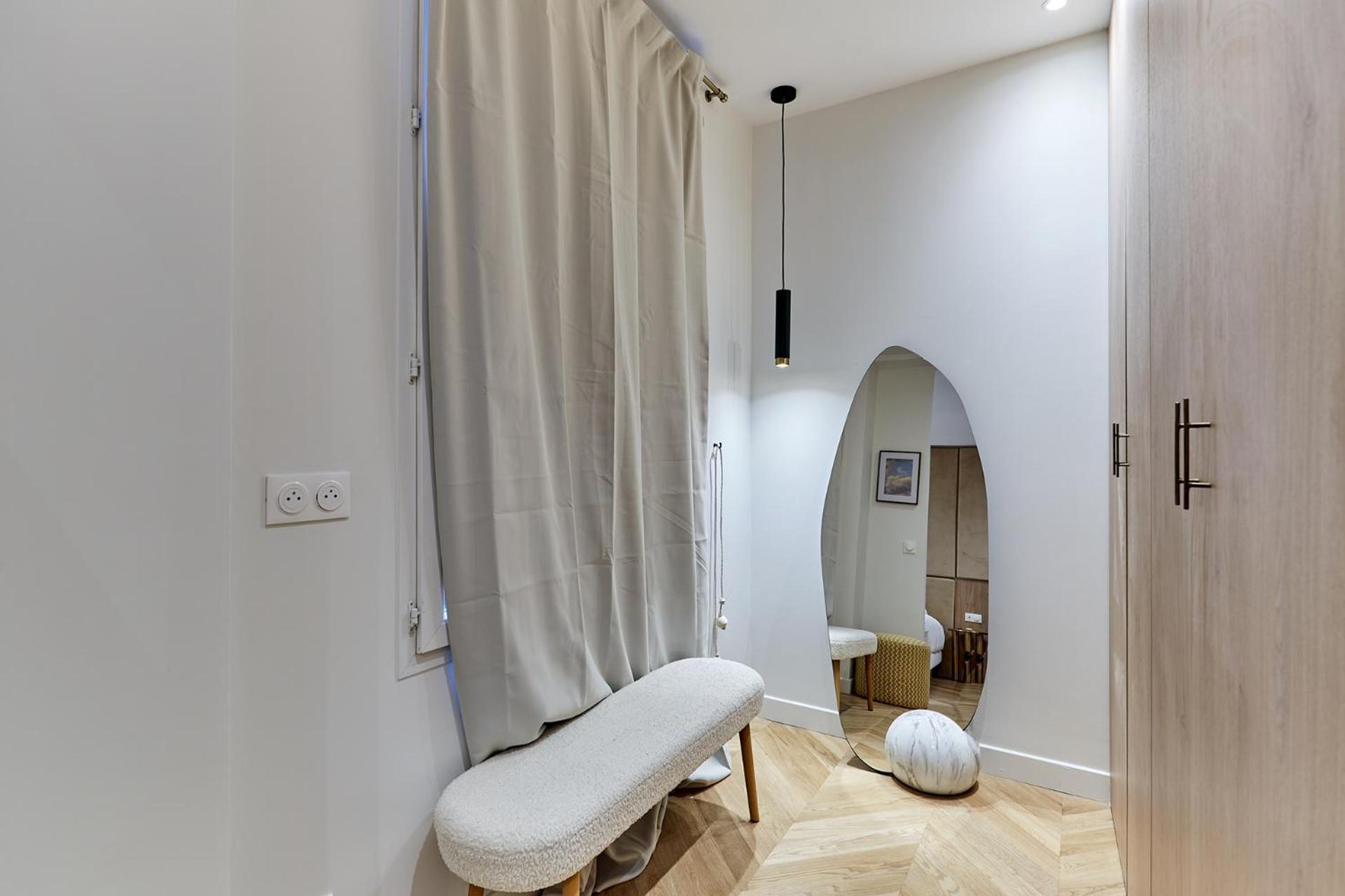 Superb Center Of By Prestige Apartment Paris
