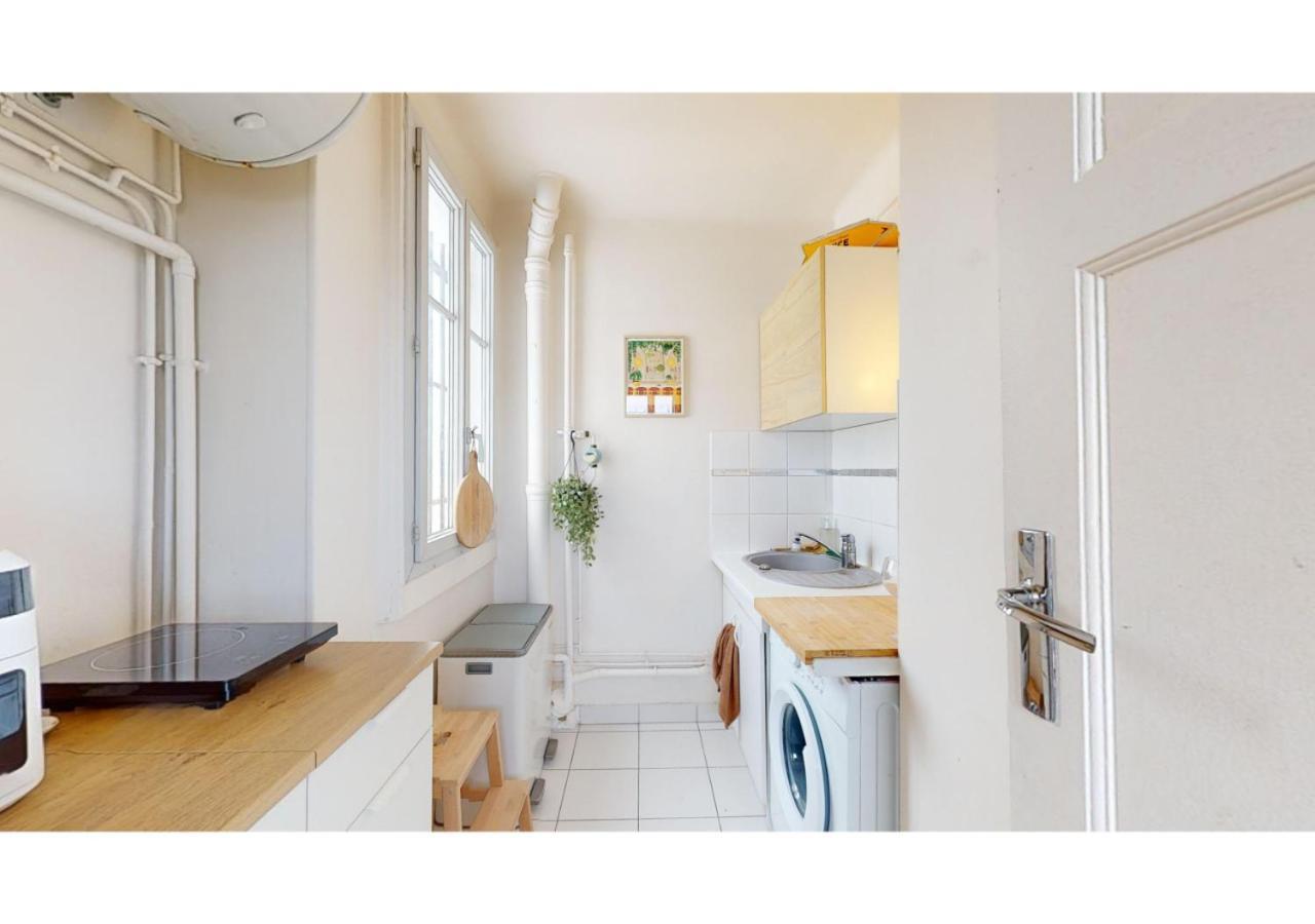 Apartment Joivy Charming Studio With Eiffel Tower View Paris