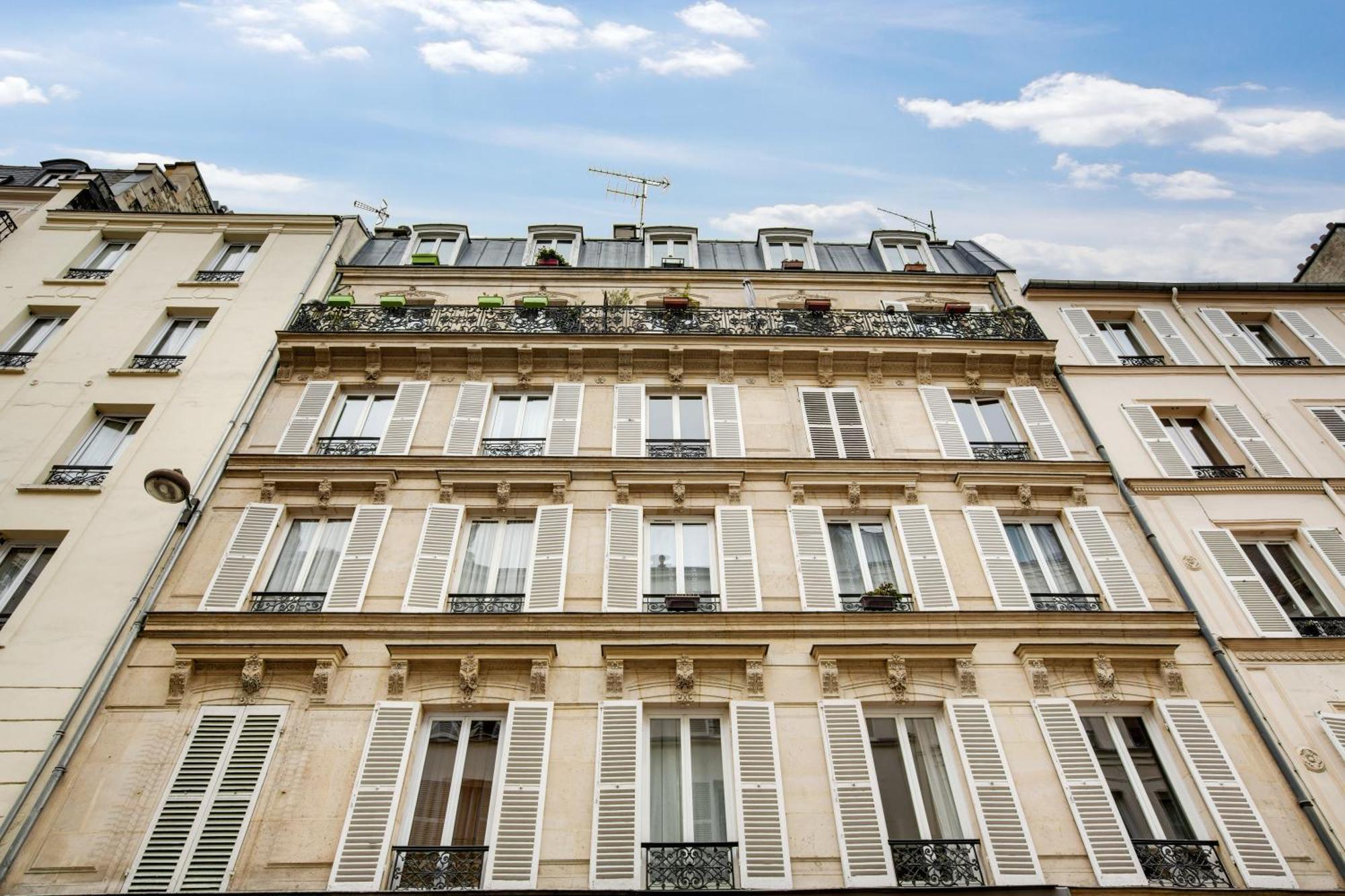 Appartement Chic With Terrace In Paris