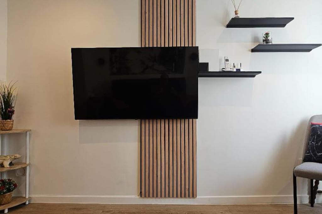 Doorman - Modern & Chic Studio In 17th *