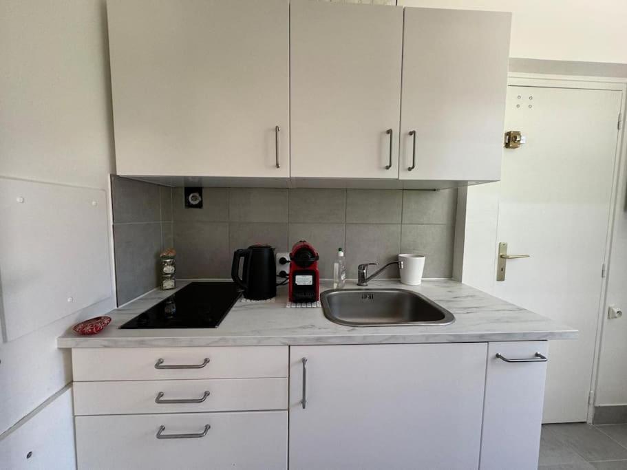 Apartamento Stylish 1br With Peaceful Garden In 18th District