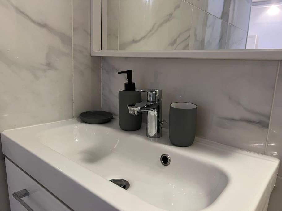 Awesome 2br 5 Min To Arc De Triomphe * Paris