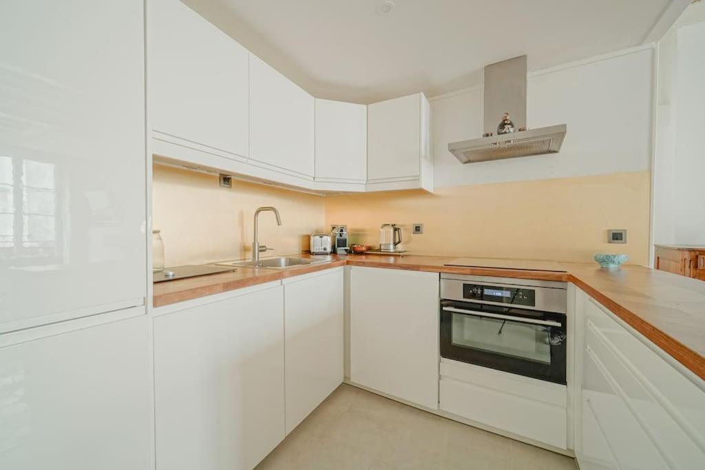 2 Bedroom With The Location Of In 2nd Arr Apartment *
