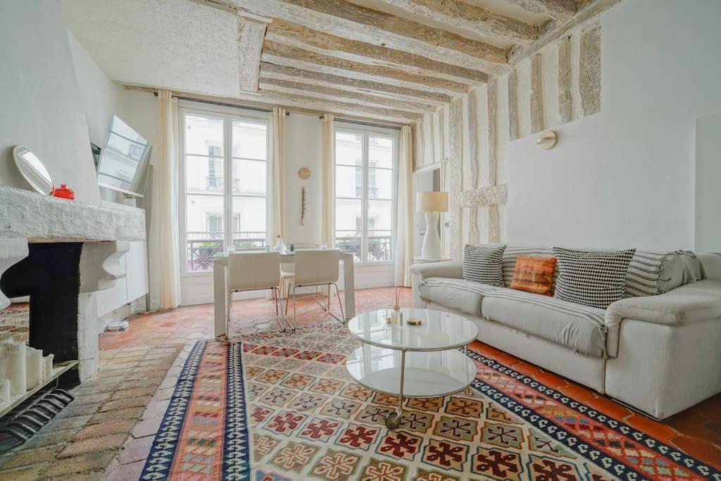 Apartment 2 Bedroom With The Location Of In 2nd Arr