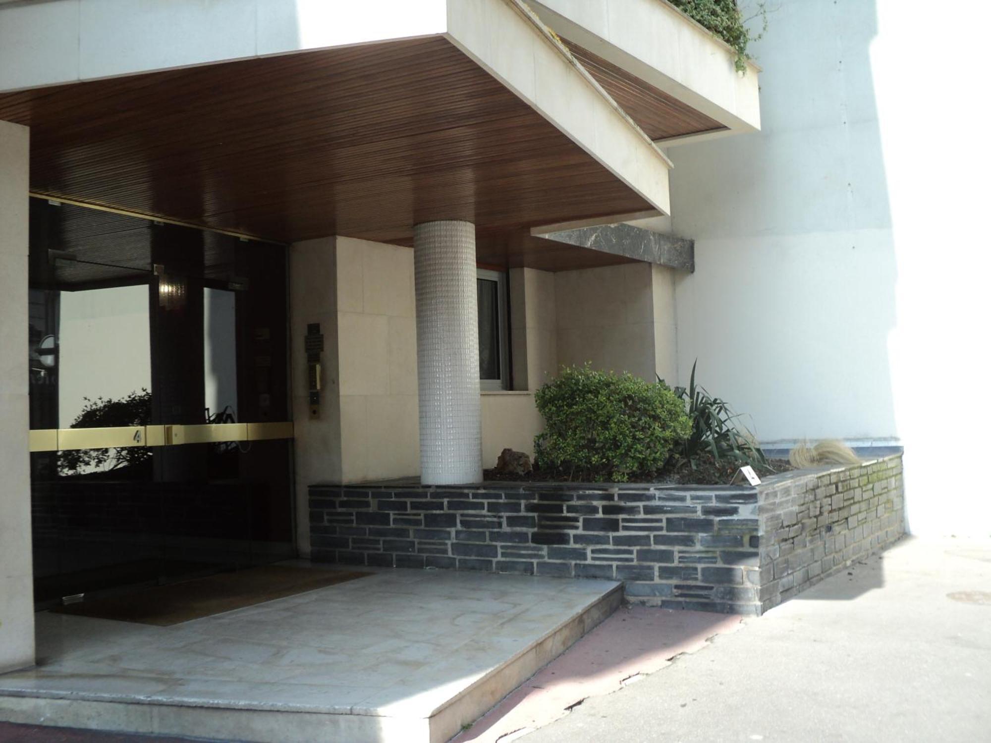 Studette Meublee, Ranelagh 16e Apartamento