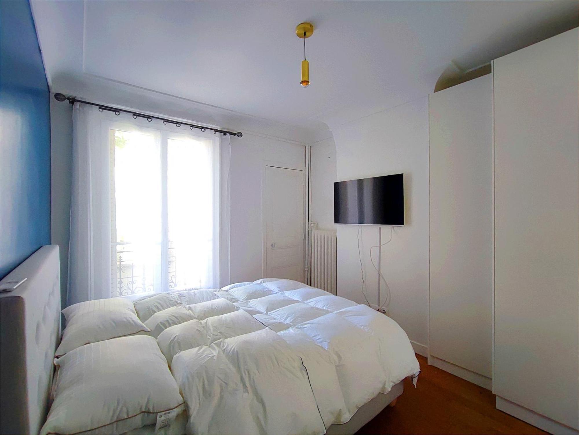Apartment Rue Eugene Delacroix - 16 *