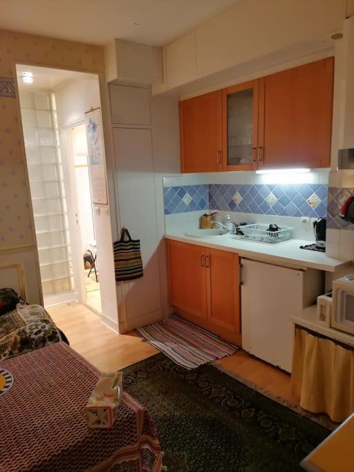 2 Pieces Apercu Vue Sacre Coeur-rue Des Martyrs Apartment *
