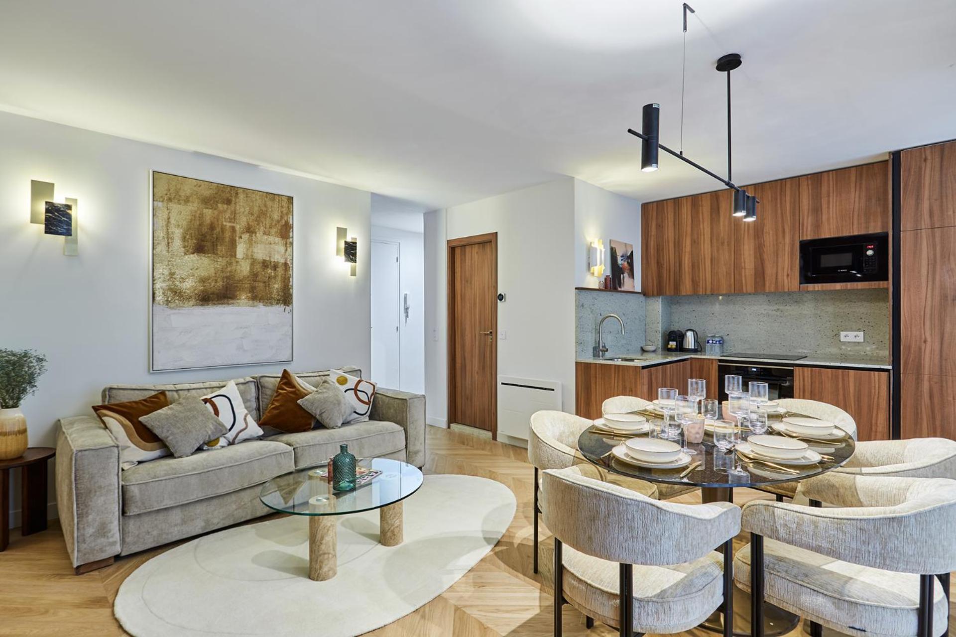 2 Center Of By Prestige Apartment Paris