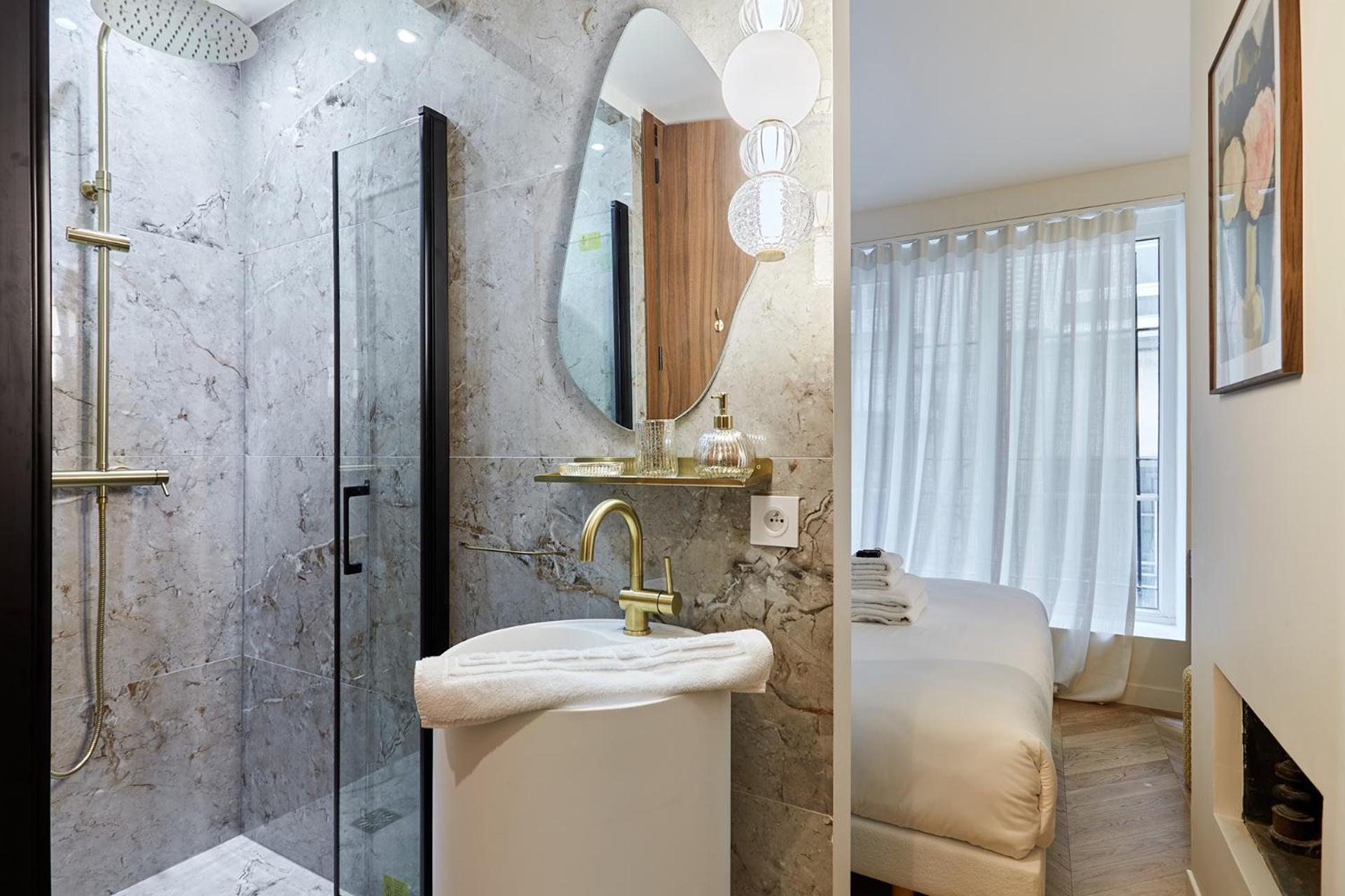 Apartment 2 Center Of By Prestige Paris
