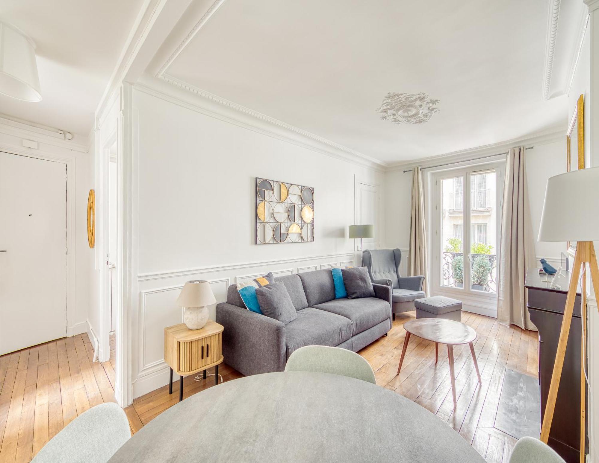 Eiffel Tower 10 Minutes 1br Renovated Apartment