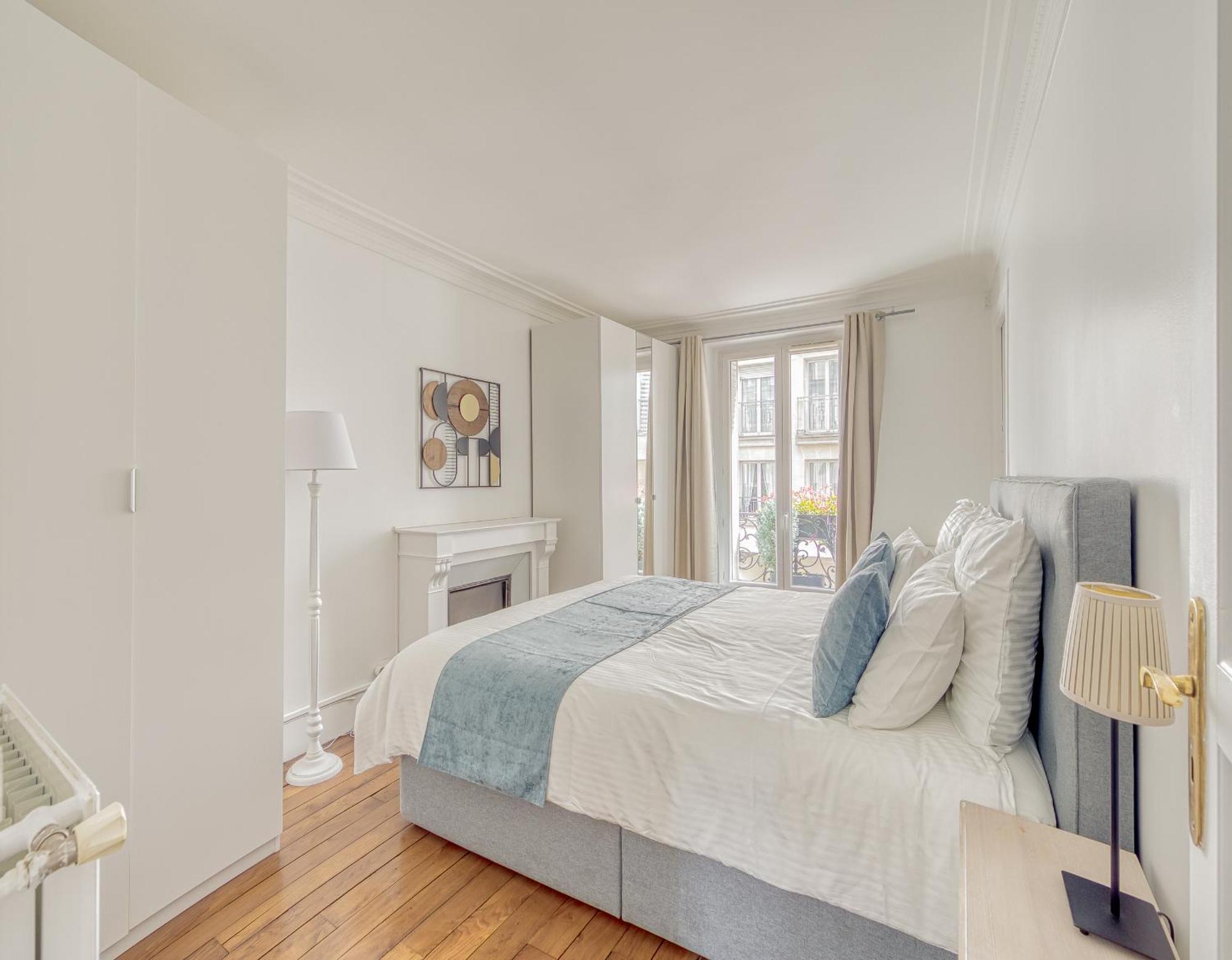 Apartment Eiffel Tower 10 Minutes 1br Renovated Paris