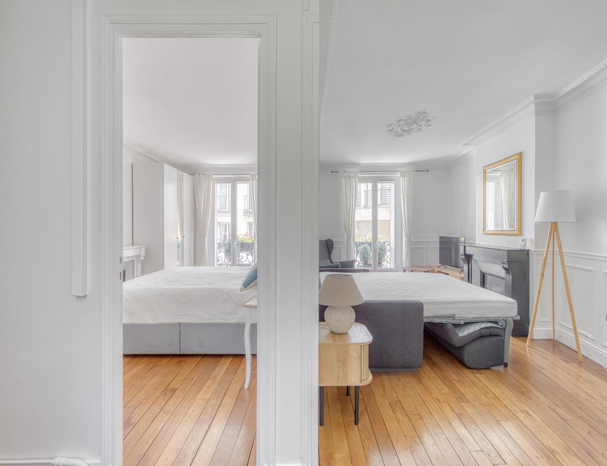 Eiffel Tower 10 Minutes 1br Renovated Apartment Paris