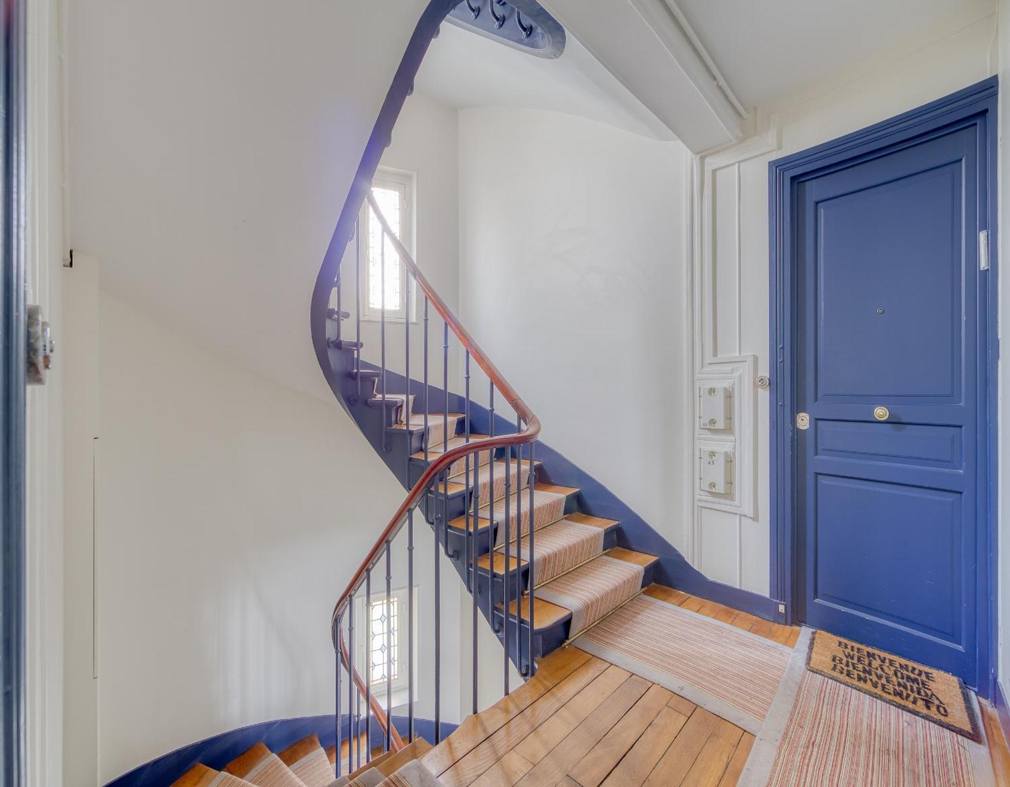 Eiffel Tower 10 Minutes 1br Renovated Apartment