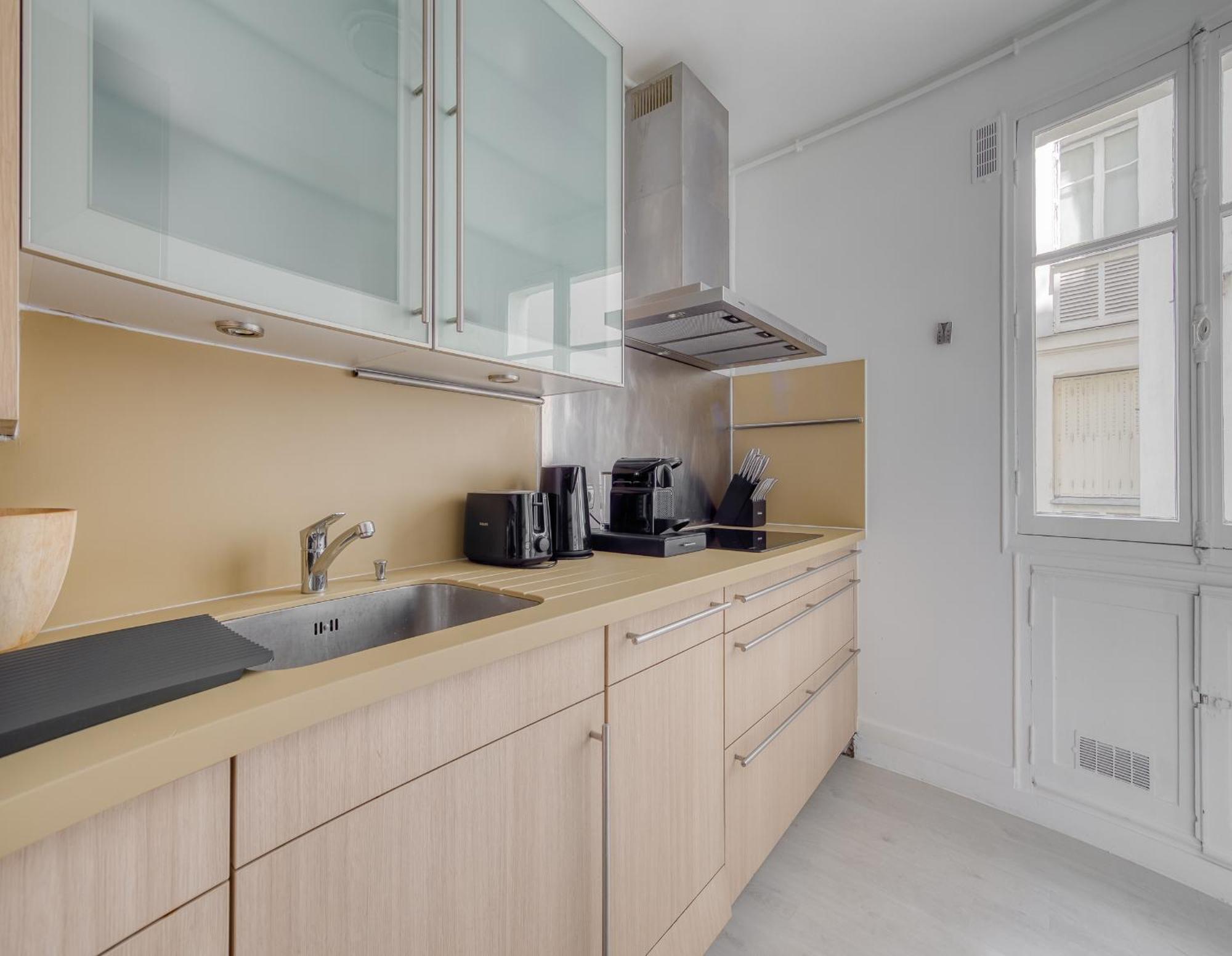 Eiffel Tower 10 Minutes 1br Renovated Apartamento *